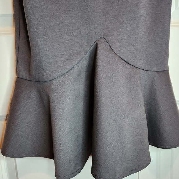 VFSHOW NWT XS GRAY FITTED MERMAID DRESS, Midi, round neck, hidden zipper - Picture 6 of 9